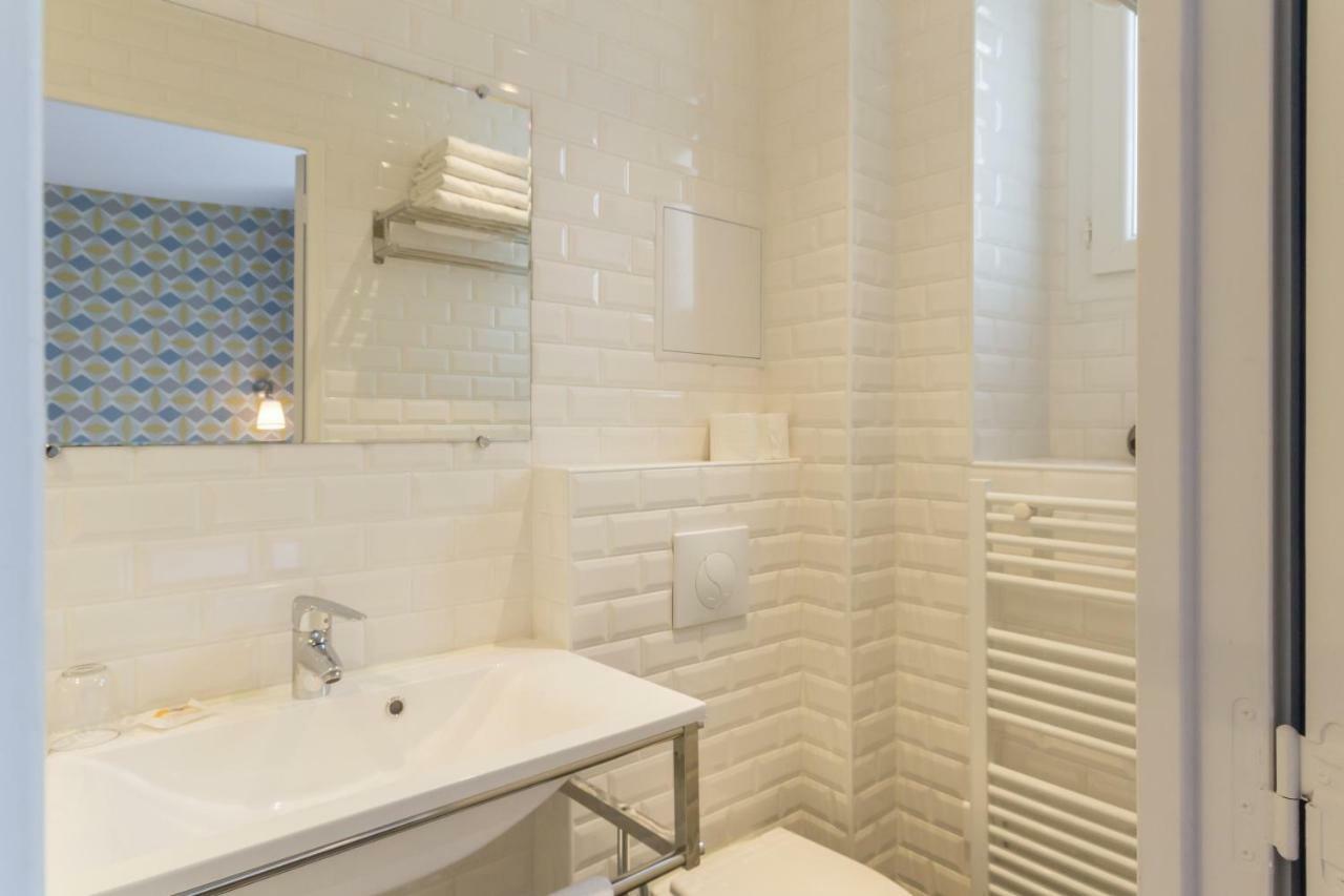 Les Toits De Paris Bed & Breakfast Екстериор снимка